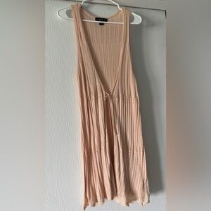 August Silk Peach/Cream Vest with Stretchy Knit and V-Neck and a front tie